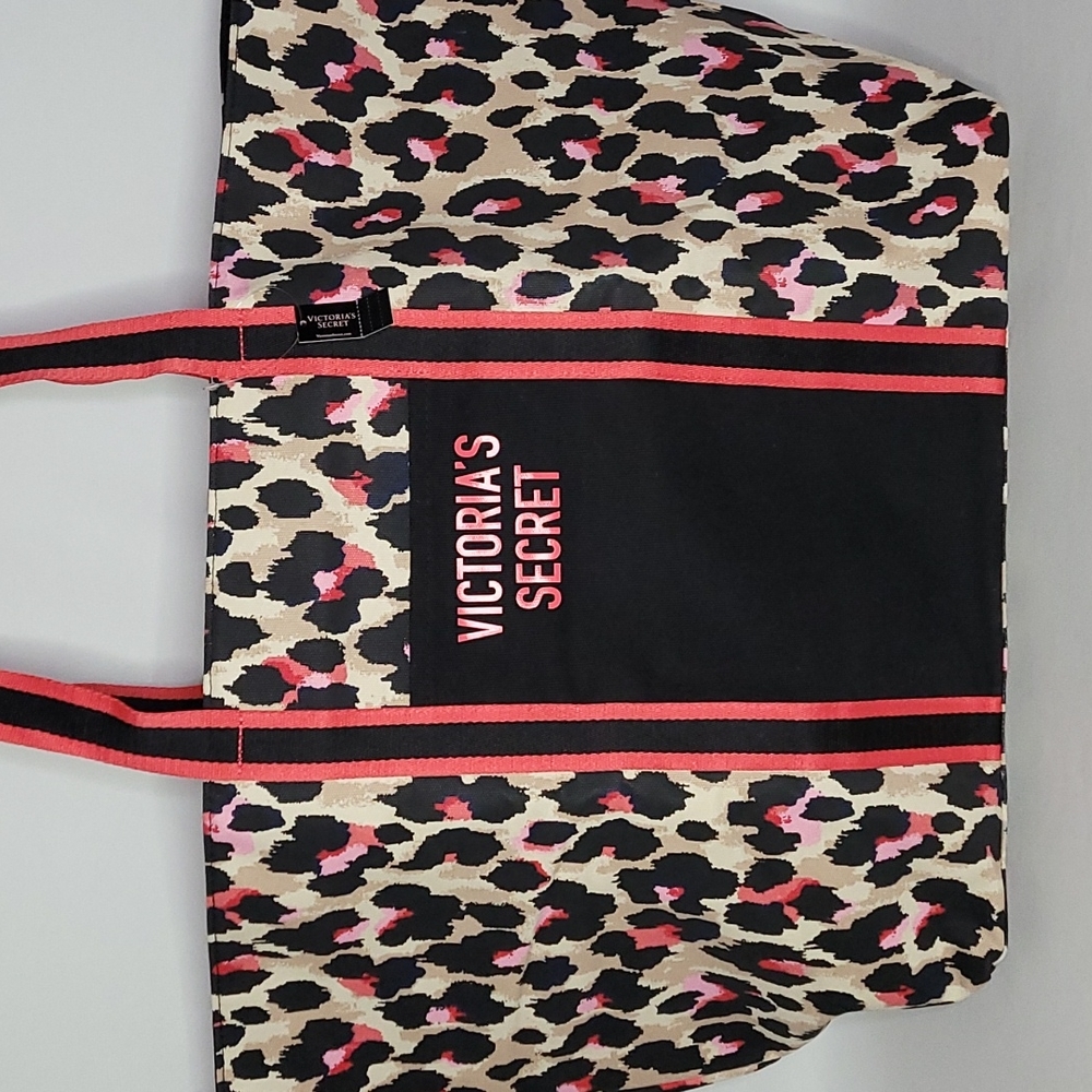 💰NWT! VICTORIA'S SECRET ▪︎ WILD WEEKENDER LEOPARD TOTE